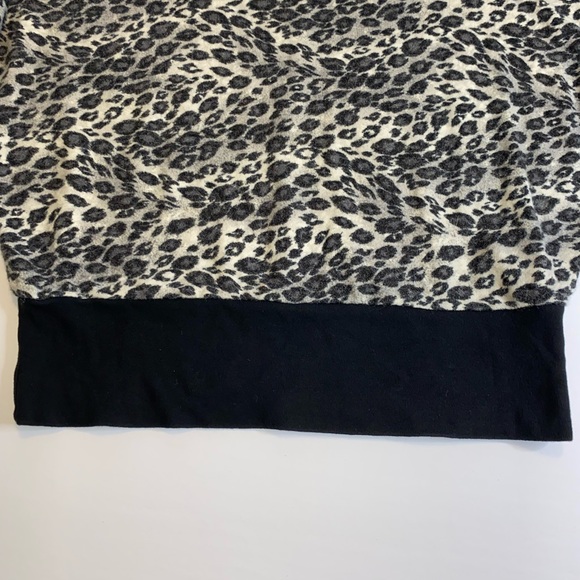 Forever 21 cheetah print sweater Size S - Picture 3 of 5